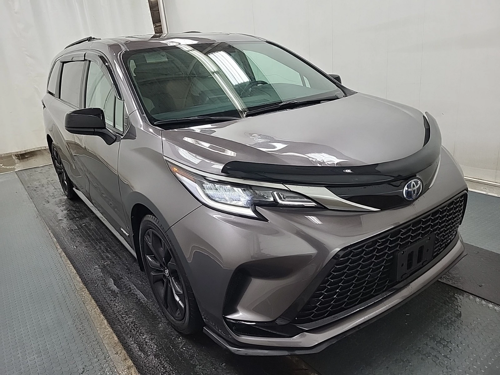 Toyota Sienna HYBRID XSE * * CARFAX * * АВТО КРЕДИТ * *  - изображение 3