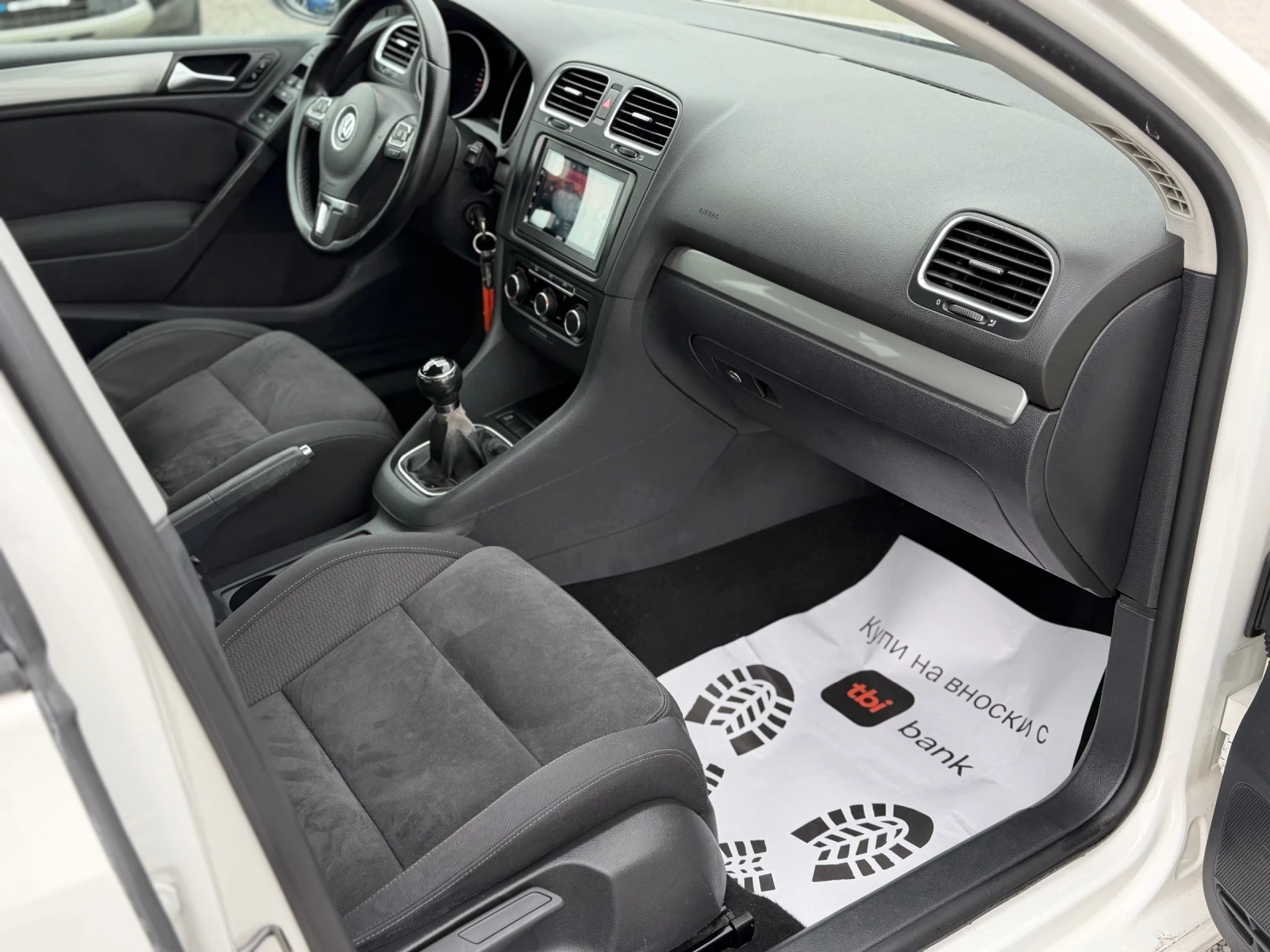 VW Golf 1.6TDI* HIGHLINE* , снимка 10 - Автомобили и джипове - 53488732