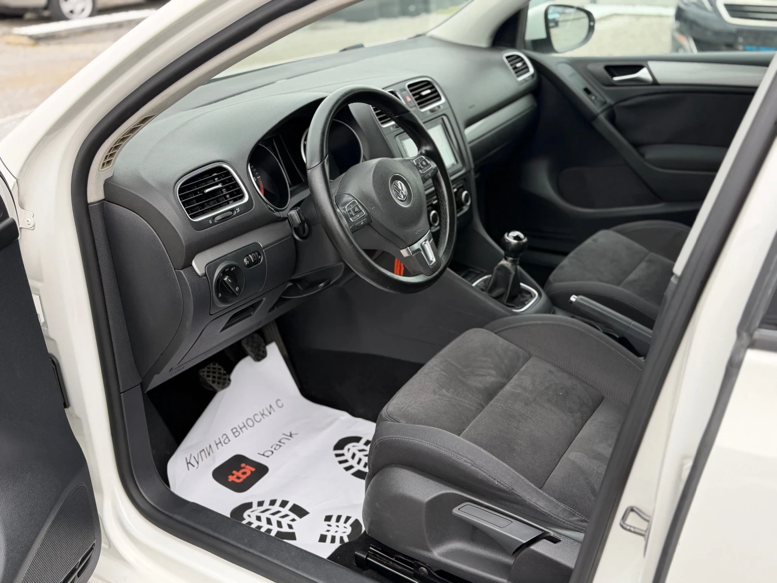 VW Golf 1.6TDI* HIGHLINE* , снимка 7 - Автомобили и джипове - 53488732