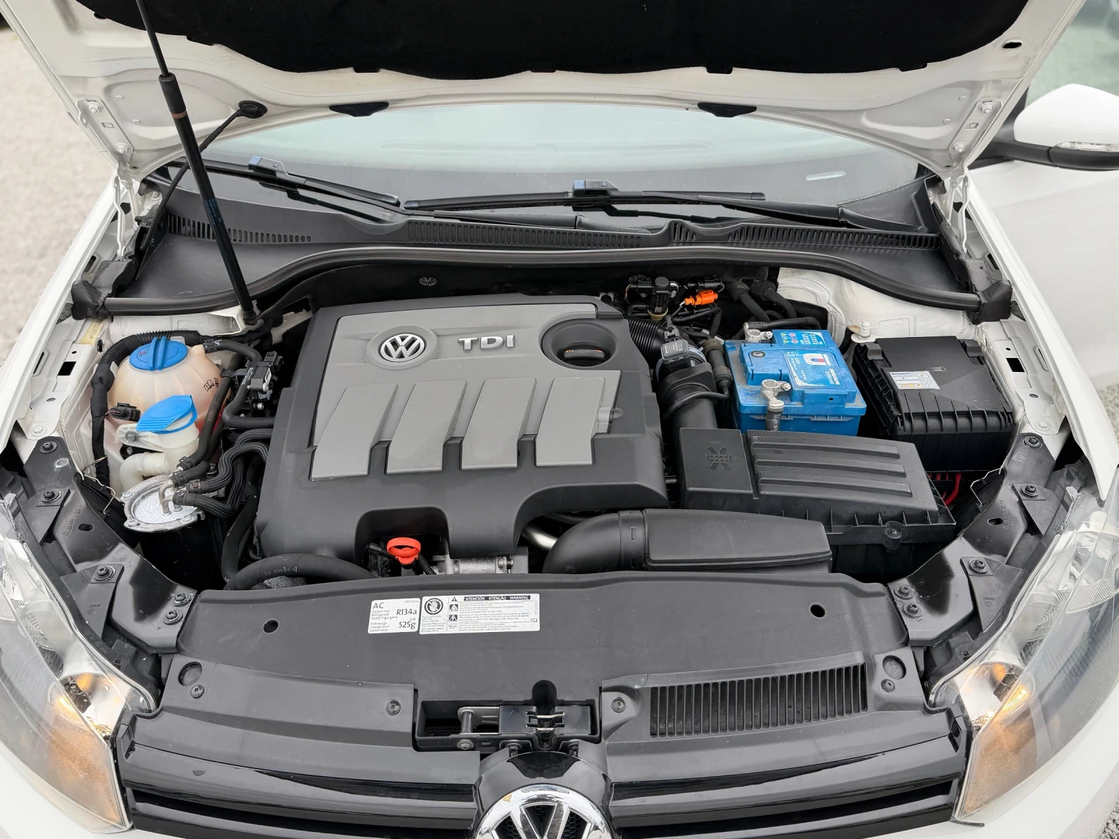 VW Golf 1.6TDI* HIGHLINE* , снимка 13 - Автомобили и джипове - 53488732