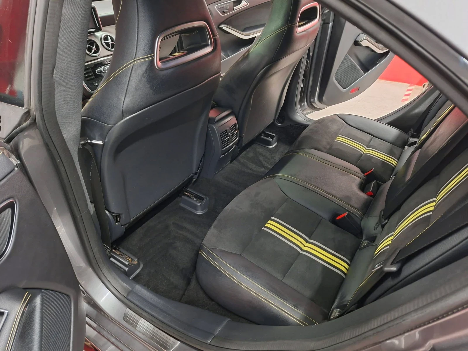 Mercedes-Benz CLA 250 Amg Edition 1, снимка 14 - Автомобили и джипове - 53968756