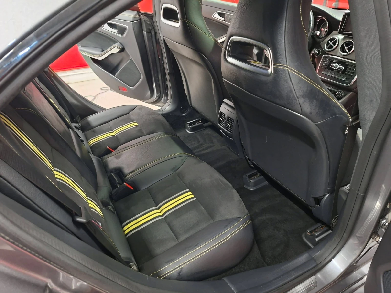 Mercedes-Benz CLA 250 Amg Edition 1, снимка 13 - Автомобили и джипове - 53968756