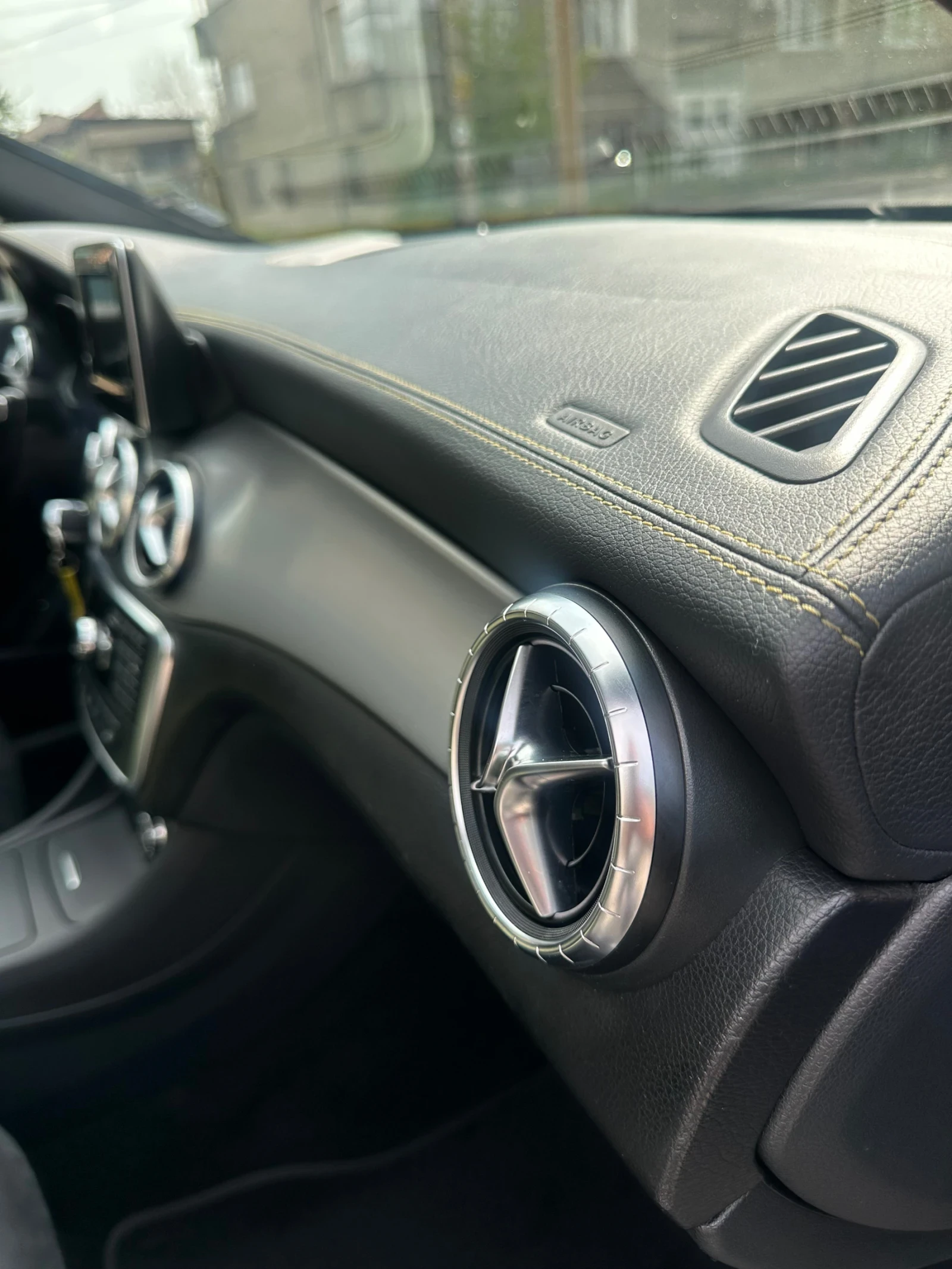 Mercedes-Benz CLA 250 Amg Edition 1, снимка 12 - Автомобили и джипове - 54209856