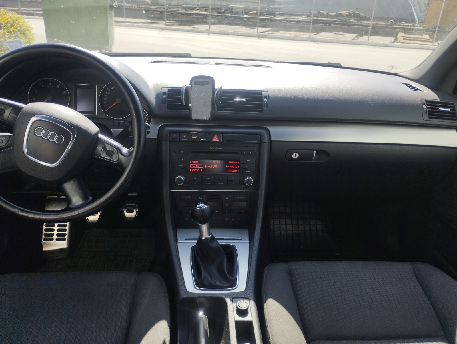 Audi A4 1.8Т, снимка 8 - Автомобили и джипове - 53838647