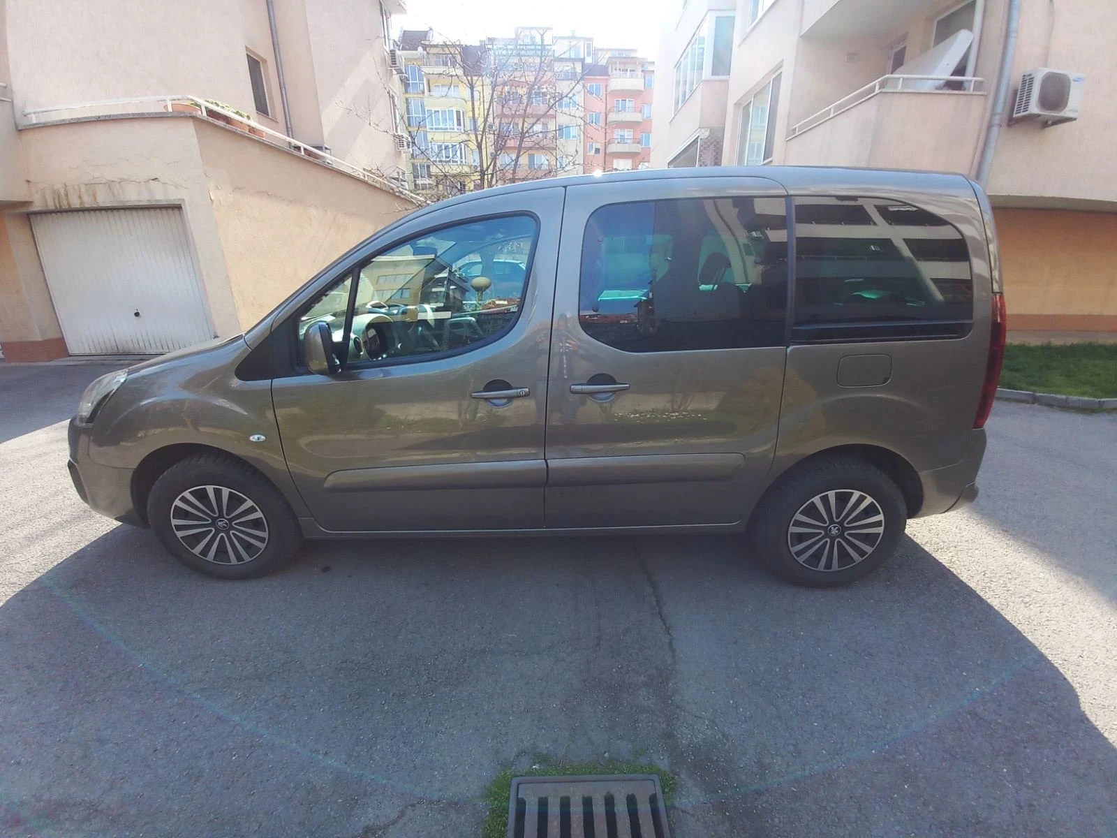 Peugeot Partner Tepee, снимка 5 - Автомобили и джипове - 53927791