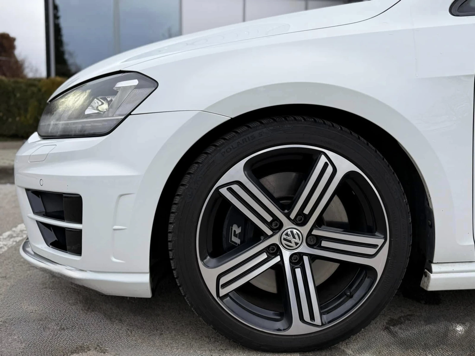 VW Golf 7 R / 300 hp / Manual / SWISS / Full History / Гар, снимка 10 - Автомобили и джипове - 54298243