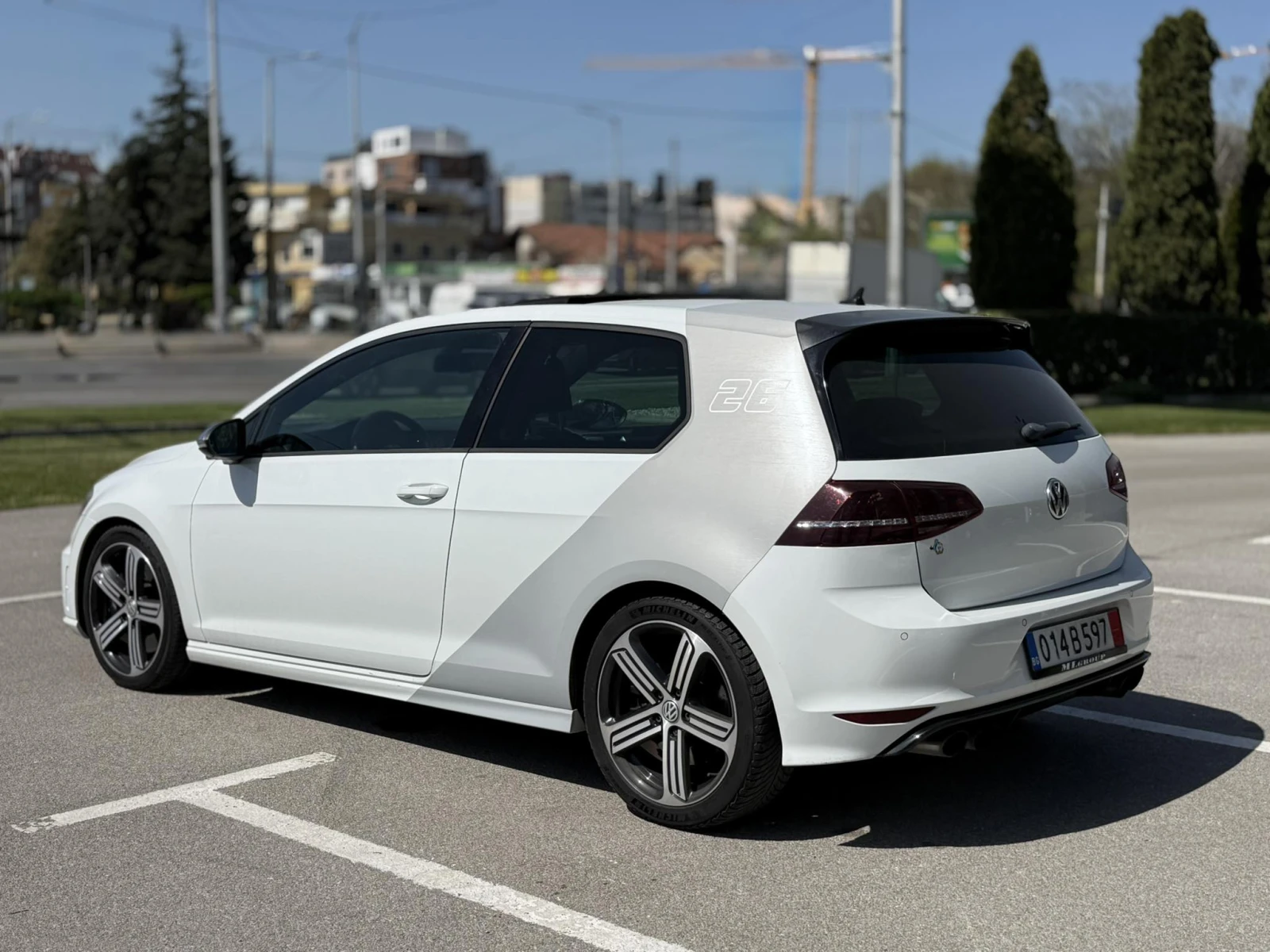 VW Golf 7 R / 300 hp / Manual / SWISS / Full History / Гар, снимка 3 - Автомобили и джипове - 54298243