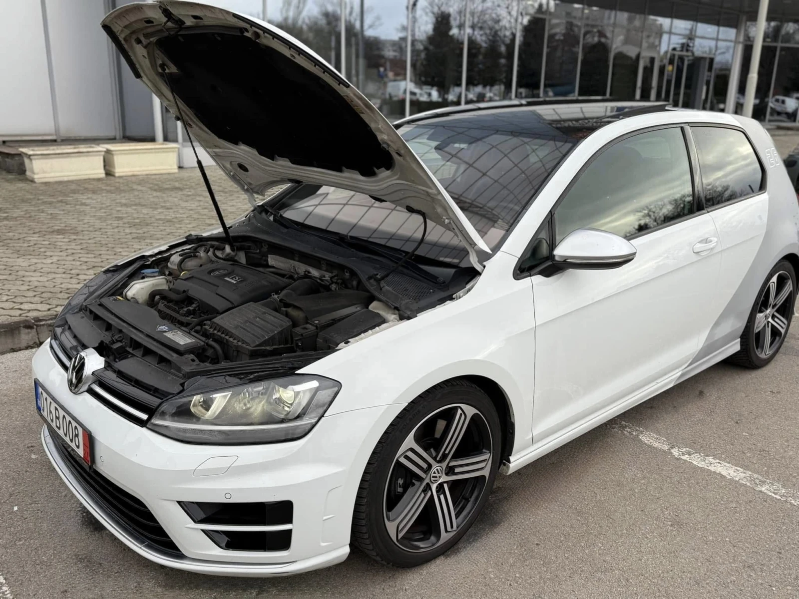 VW Golf 7 R / 300 hp / Manual / SWISS / Full History / Гар, снимка 8 - Автомобили и джипове - 54298243