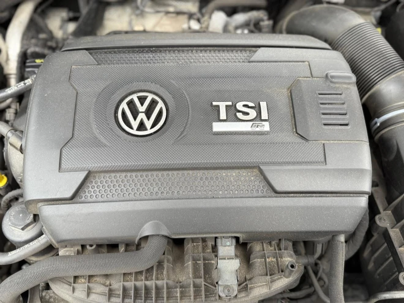 VW Golf 7 R / 300 hp / Manual / SWISS / Full History / Гар, снимка 11 - Автомобили и джипове - 54298243