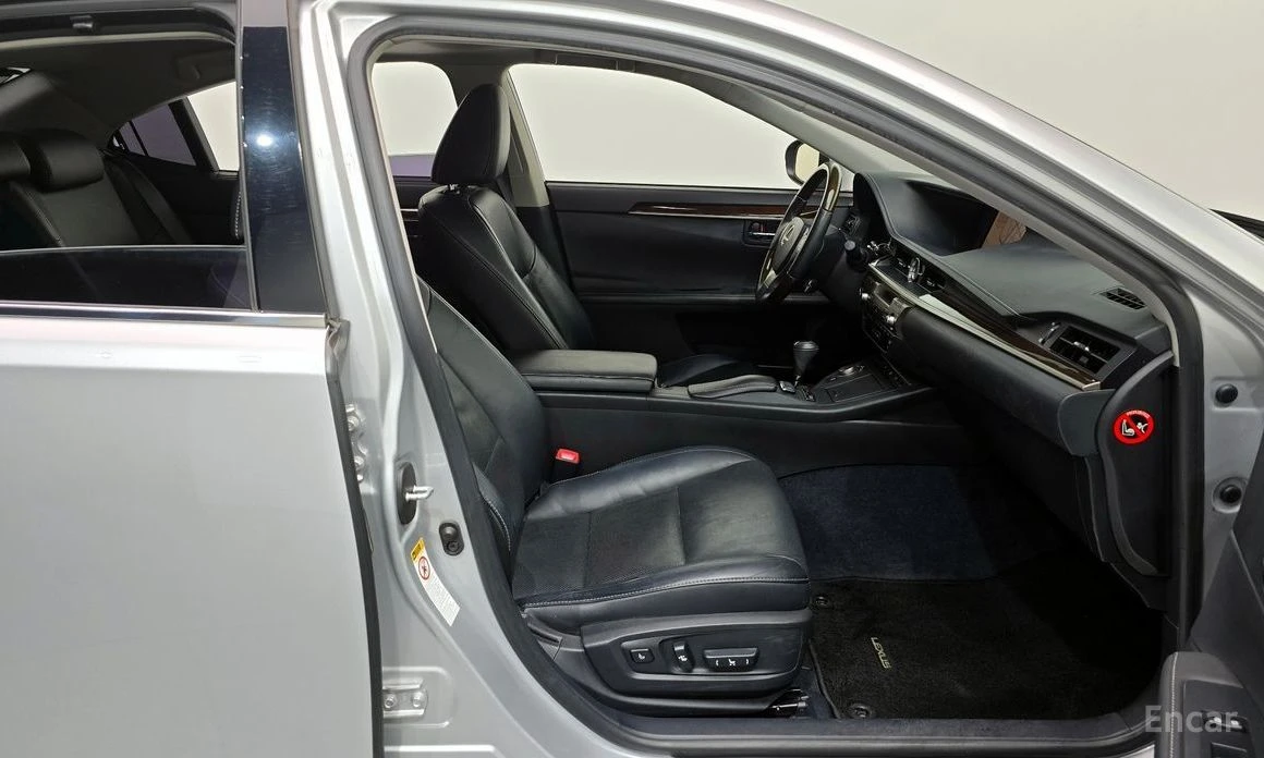 Lexus ES 350, снимка 11 - Автомобили и джипове - 54367367