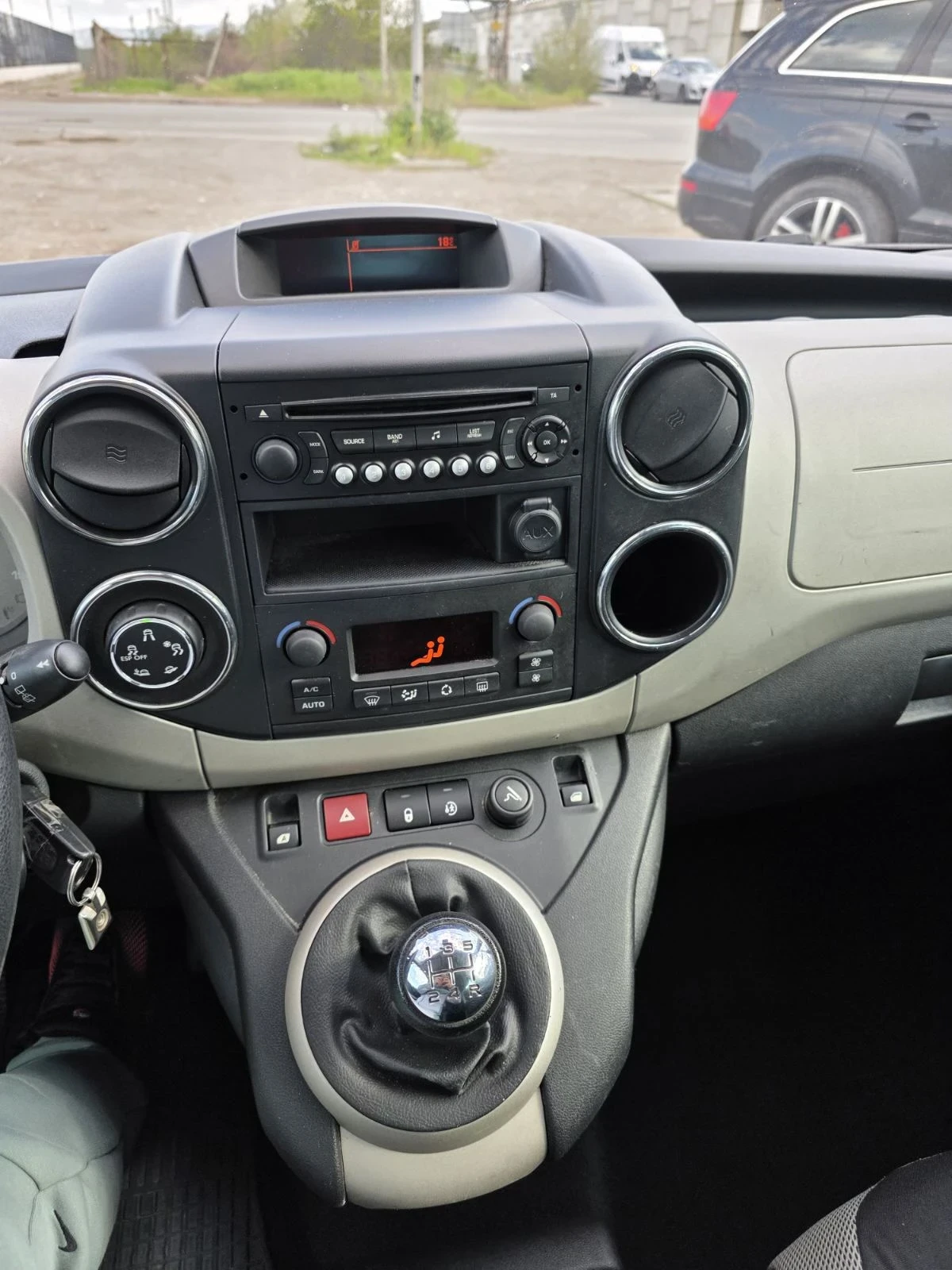 Citroen Berlingo Berlingo, снимка 10 - Автомобили и джипове - 54427933
