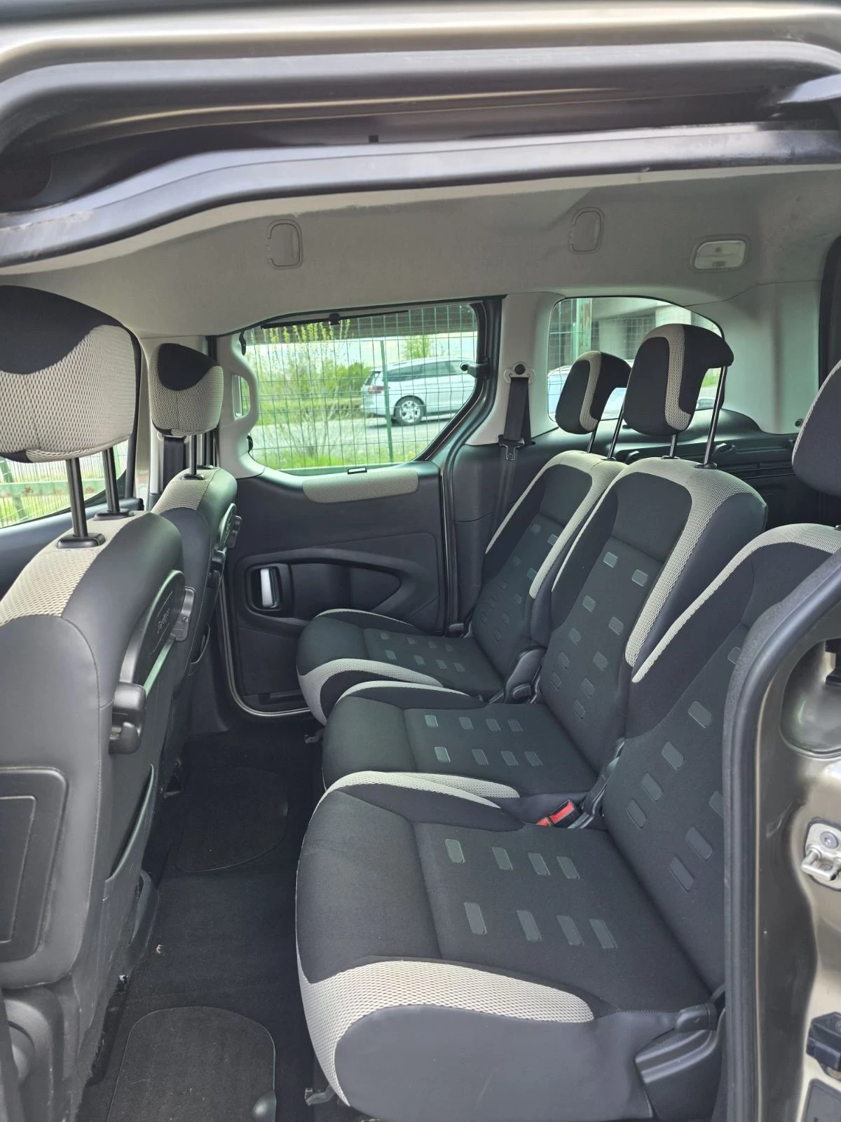 Citroen Berlingo Berlingo, снимка 7 - Автомобили и джипове - 54427933