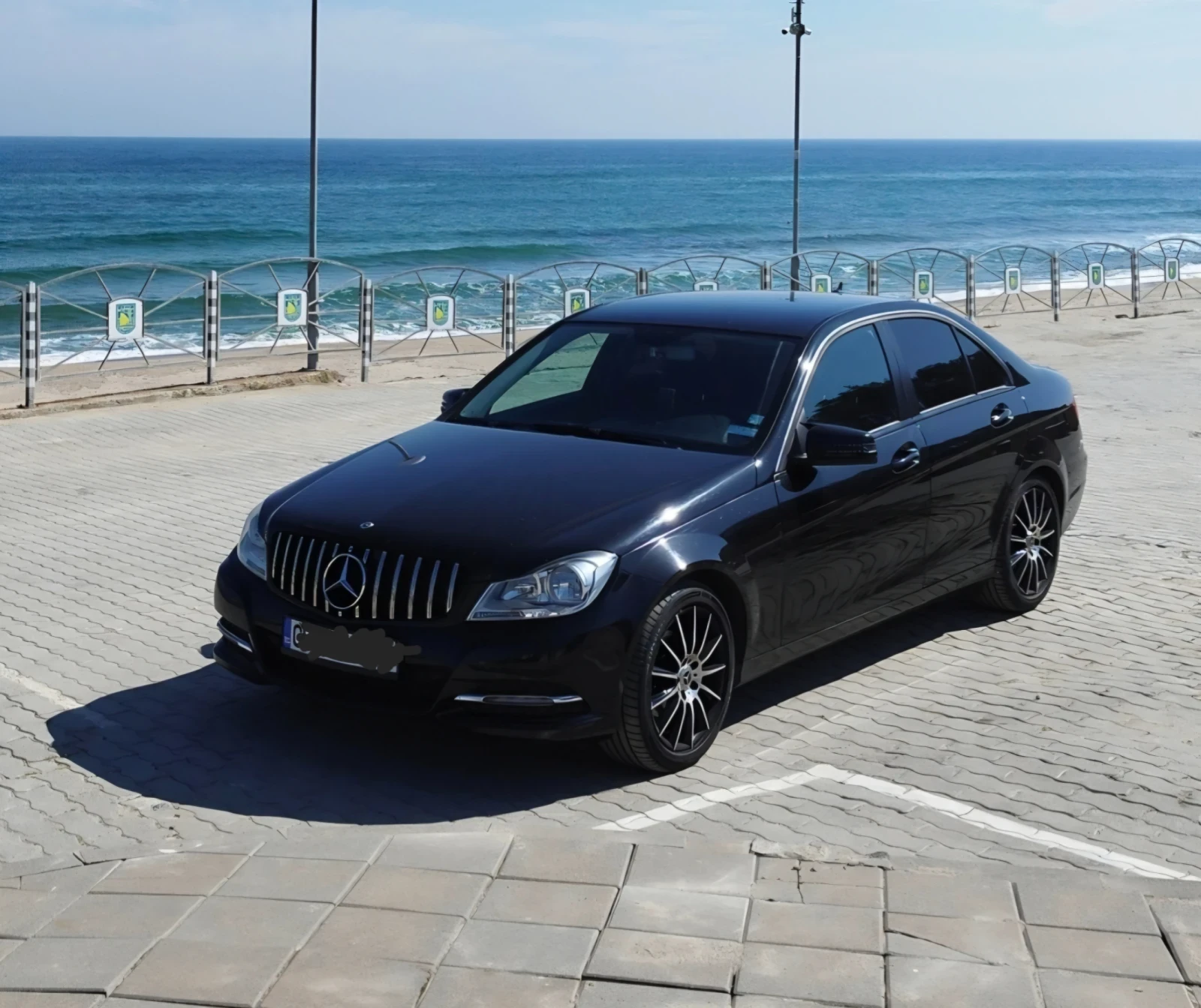 Mercedes-Benz C 180, снимка 3 - Автомобили и джипове - 54721242