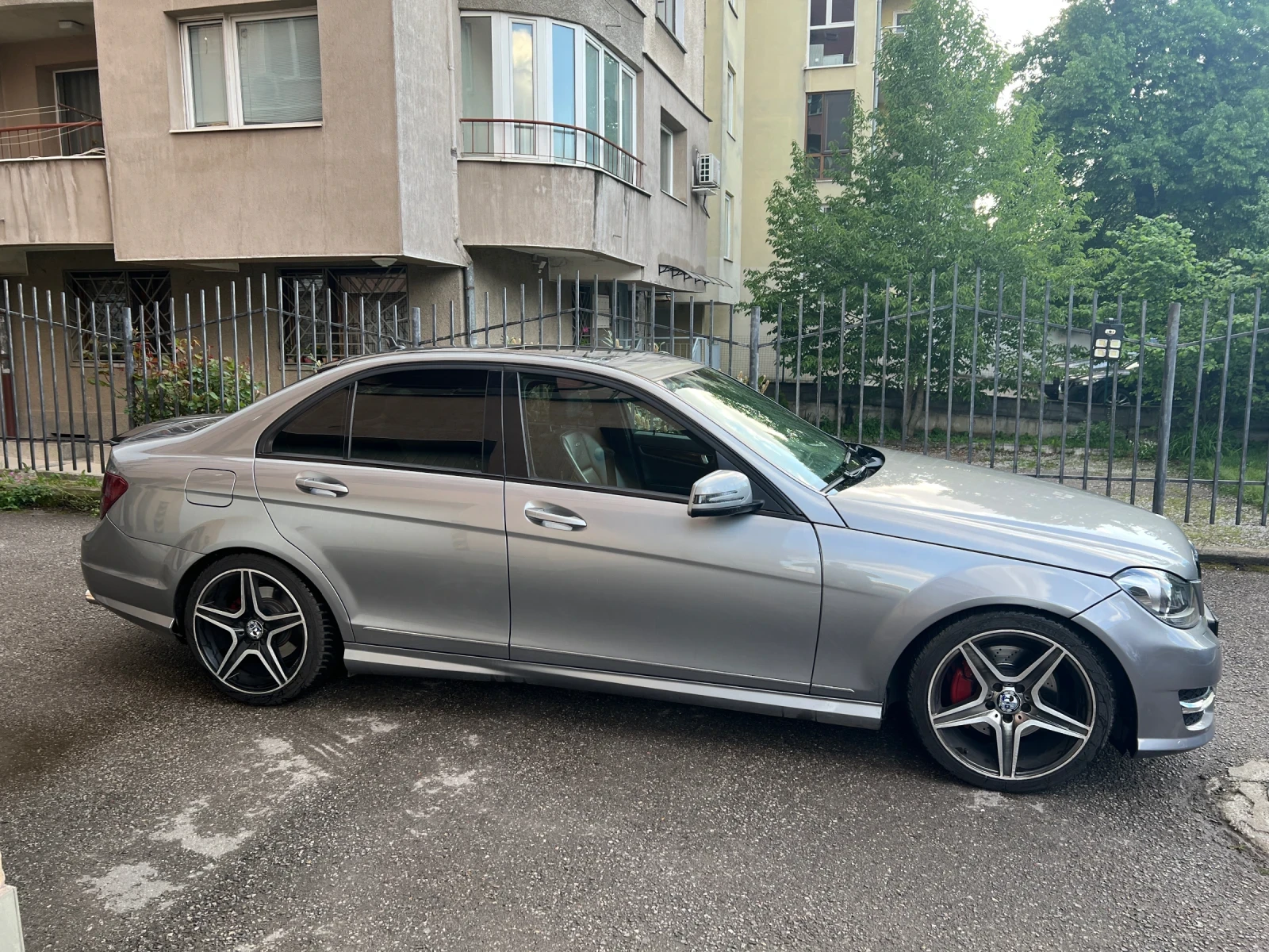 Mercedes-Benz C 300 3.5 / AMG / LPG / ГЕНЕРАЦИЯ С КЛАПИ, снимка 3 - Автомобили и джипове - 54722275