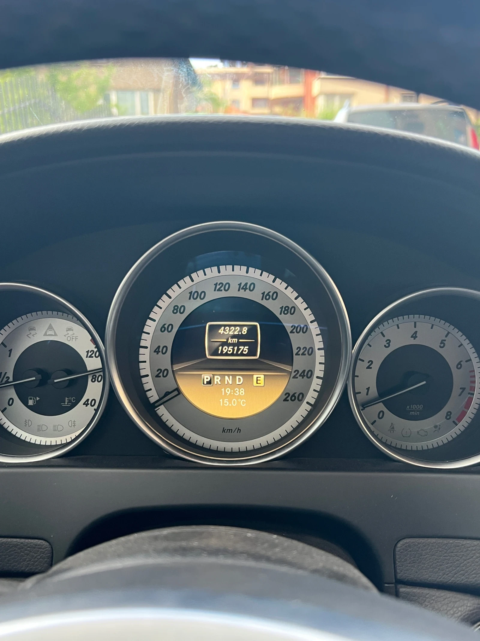 Mercedes-Benz C 300 3.5 / AMG / LPG / ГЕНЕРАЦИЯ С КЛАПИ, снимка 9 - Автомобили и джипове - 54722275