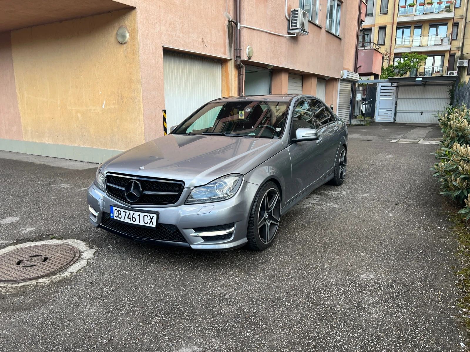 Mercedes-Benz C 300 3.5 / AMG / LPG / ГЕНЕРАЦИЯ С КЛАПИ, снимка 2 - Автомобили и джипове - 54722275