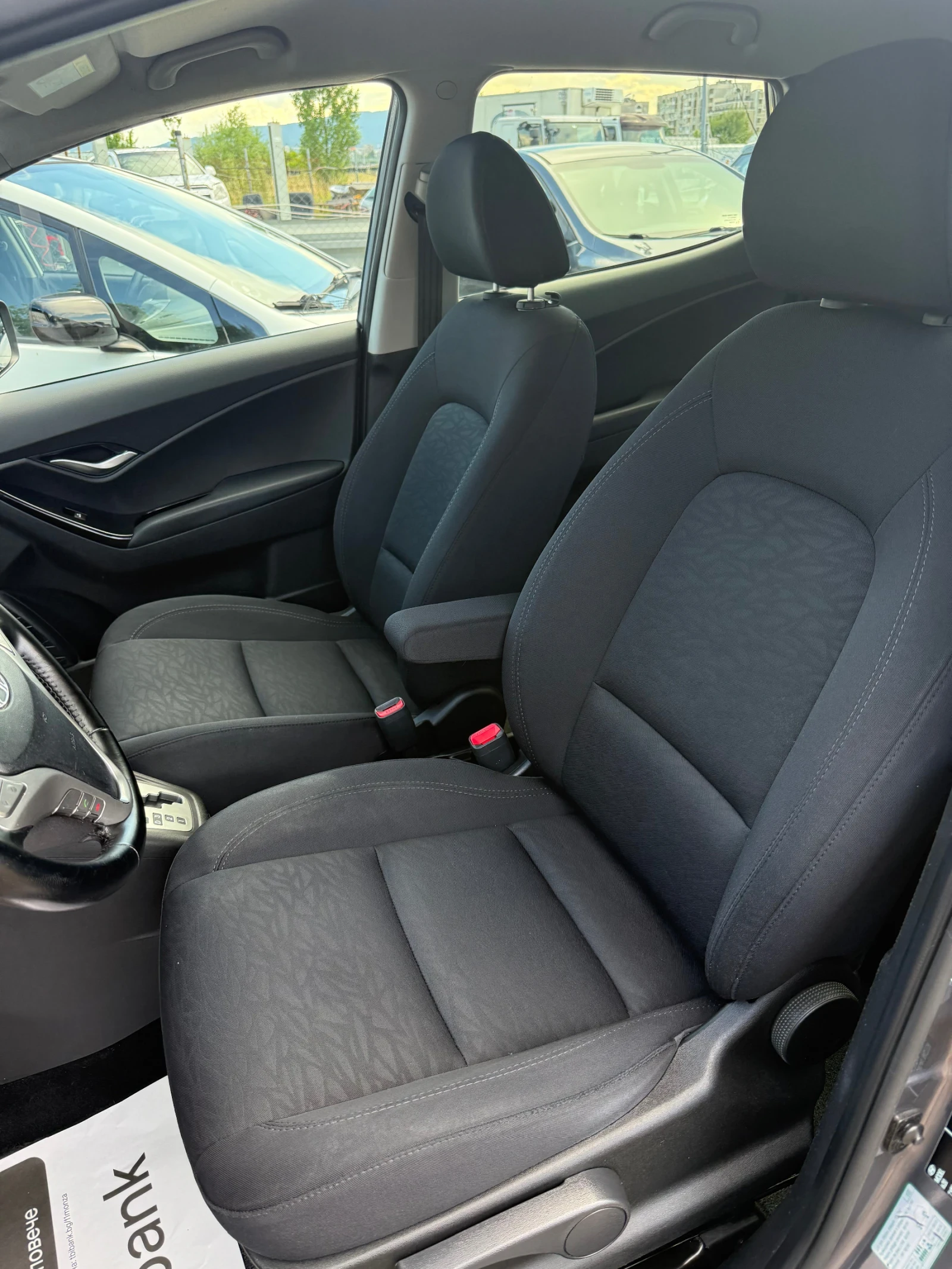 Hyundai Ix20 1.6i Швейцария  Фейслифт, снимка 10 - Автомобили и джипове - 55051700