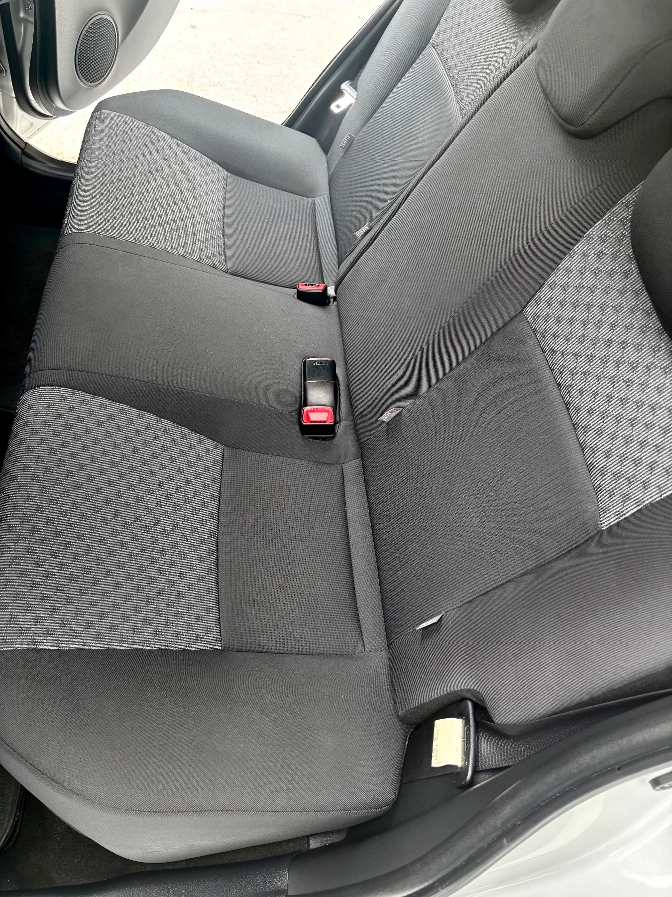 Toyota Yaris Лек автомобил, снимка 10 - Автомобили и джипове - 55397864