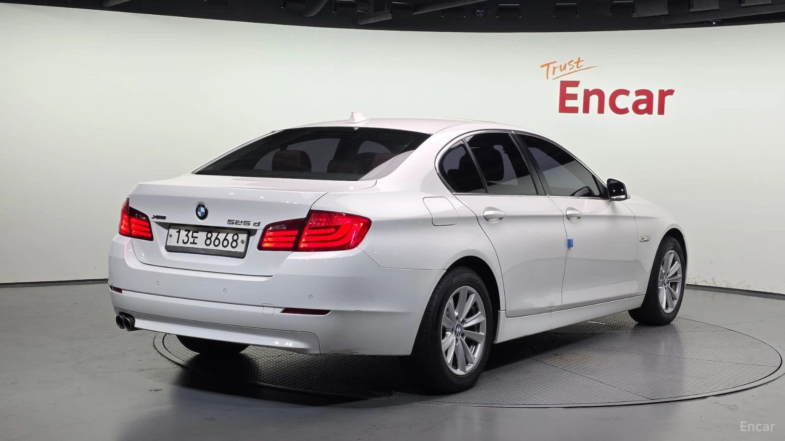 BMW 525 D xDrive Автокредит Цена до България, снимка 2 - Автомобили и джипове - 55487173