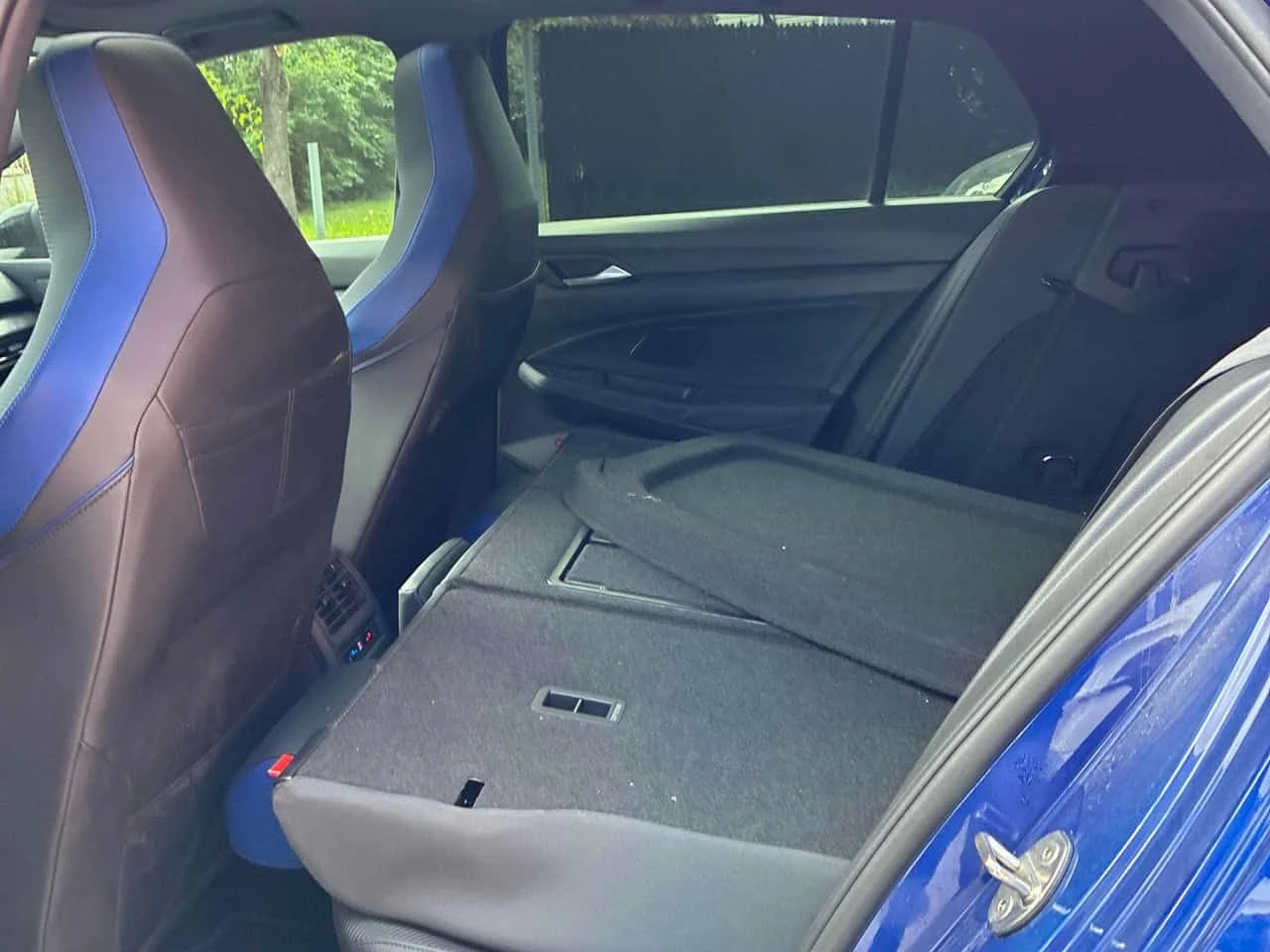 VW Golf R Black Edition / Harman Kardon / CARFAX | Mobile.bg � ����������� 17