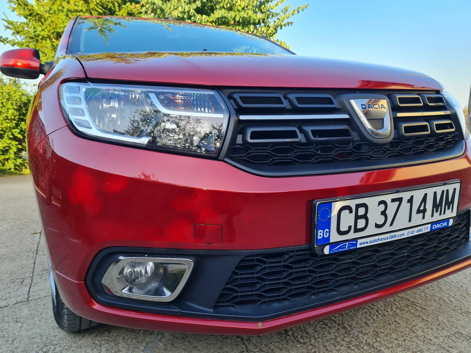 Dacia Logan, снимка 2 - Автомобили и джипове - 55878670