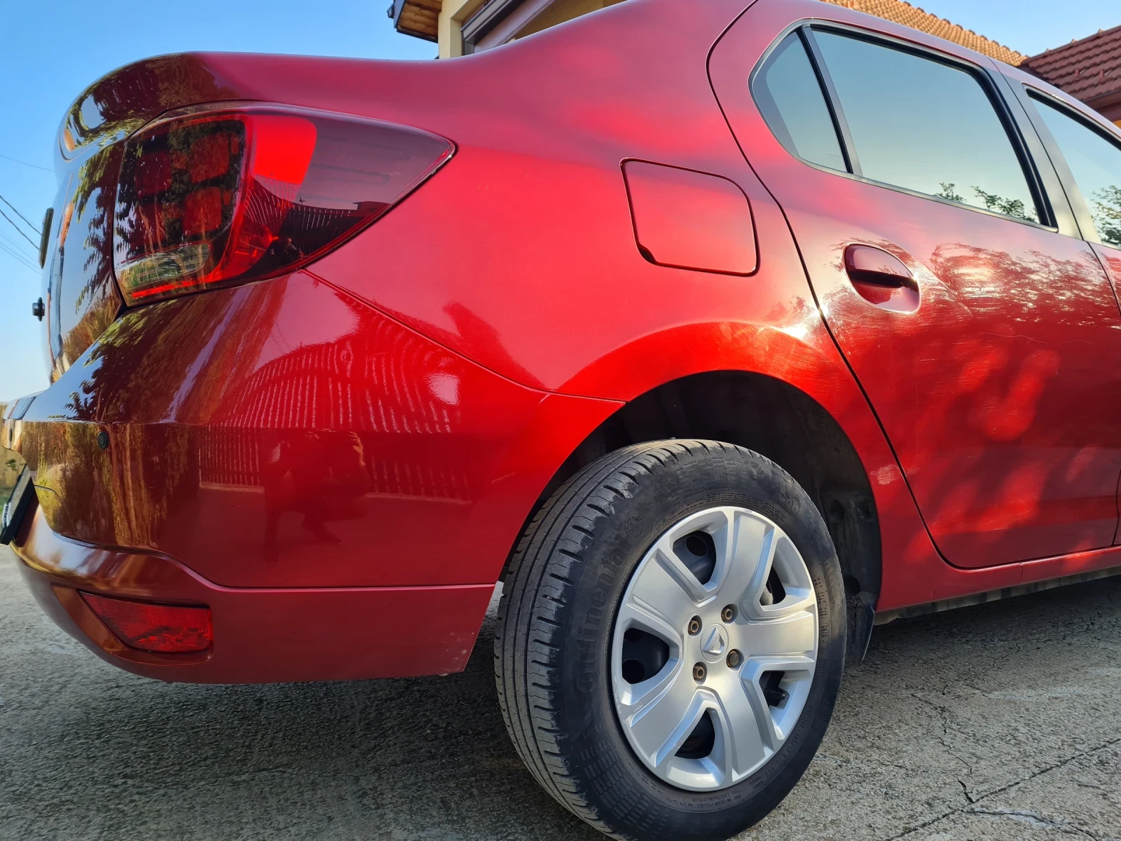 Dacia Logan, снимка 4 - Автомобили и джипове - 55878670