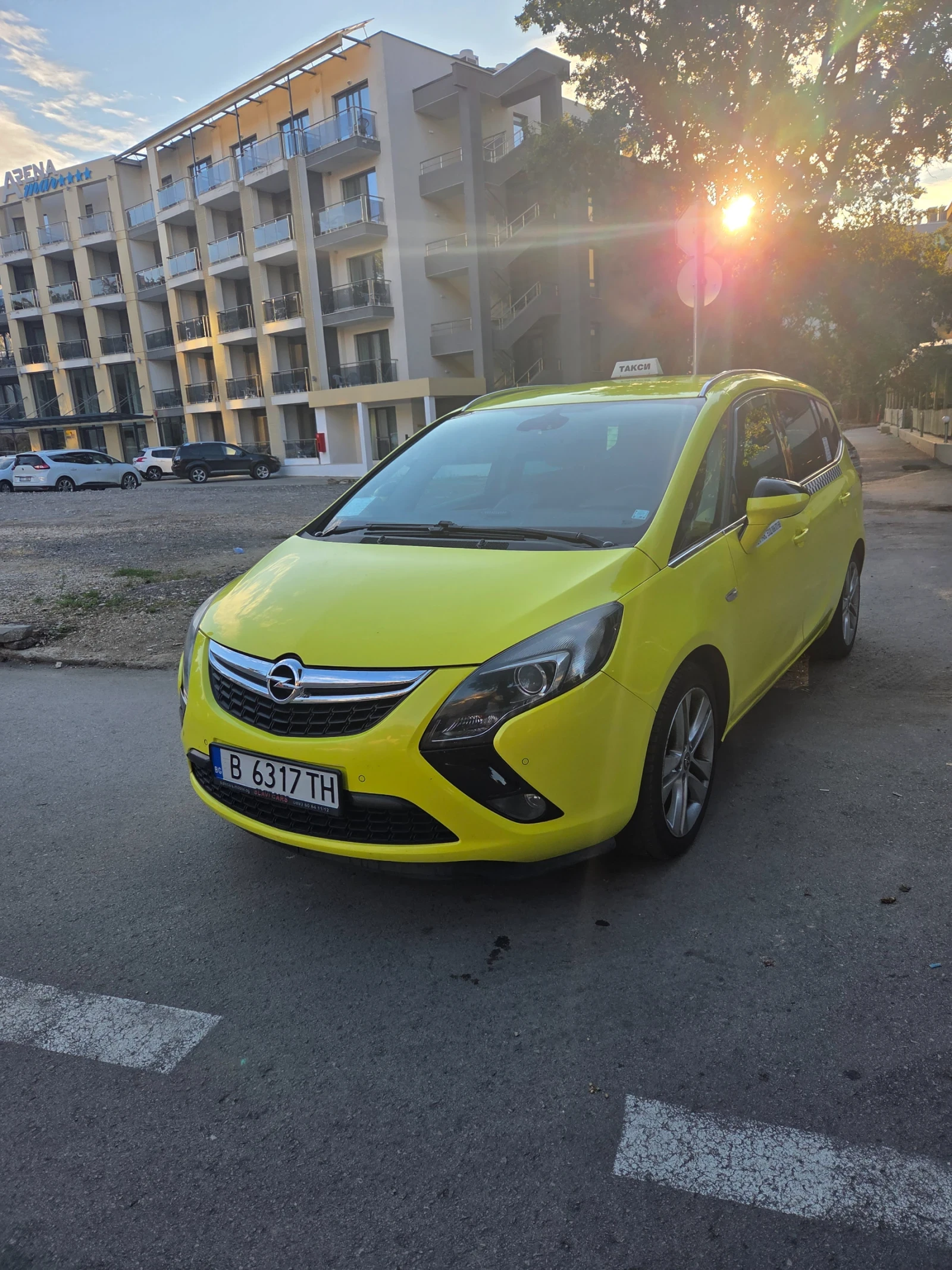 Opel Zafira 1.6 CDTI, снимка 2 - Автомобили и джипове - 56090343
