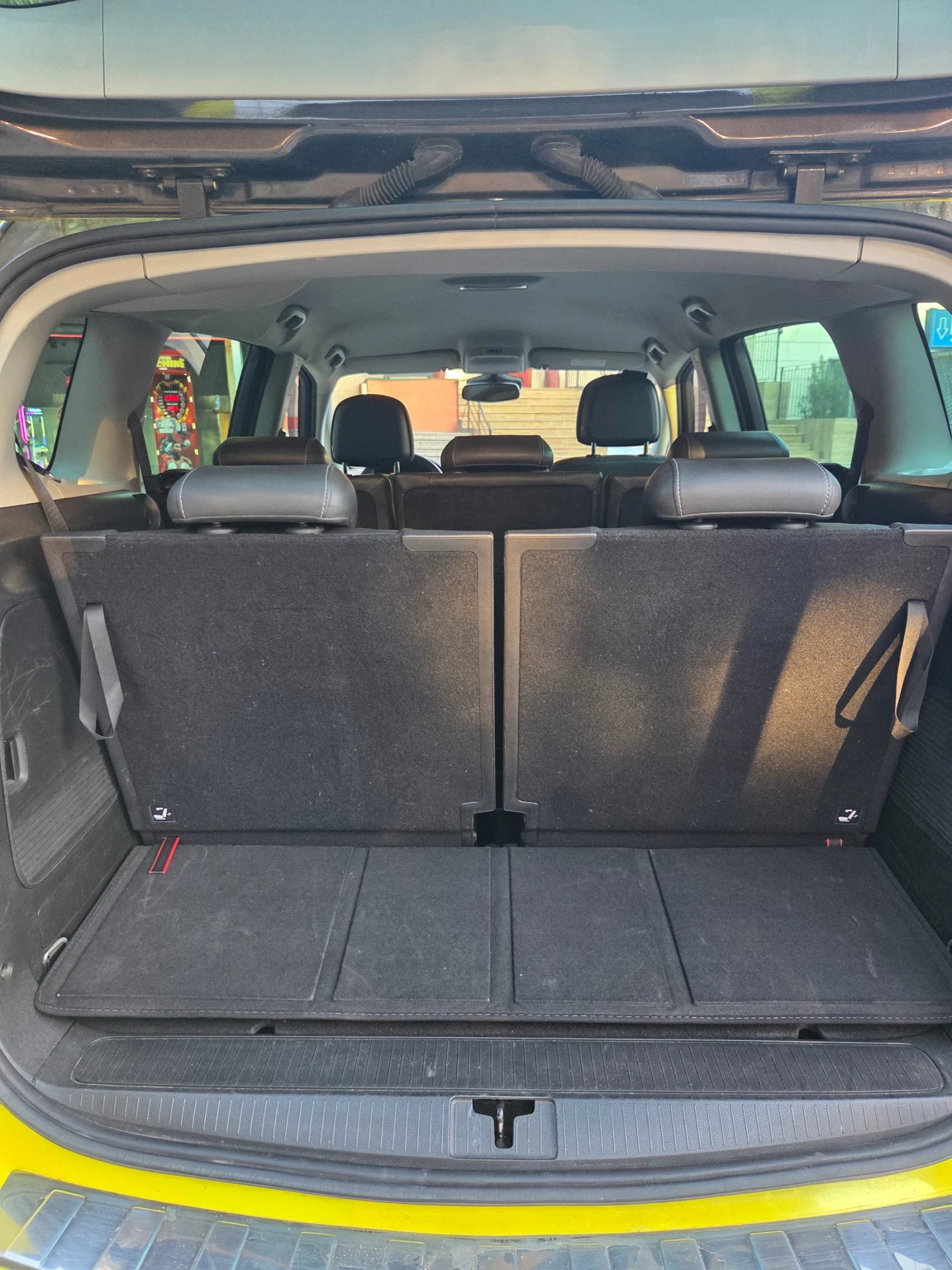 Opel Zafira 1.6 CDTI, снимка 6 - Автомобили и джипове - 56090343