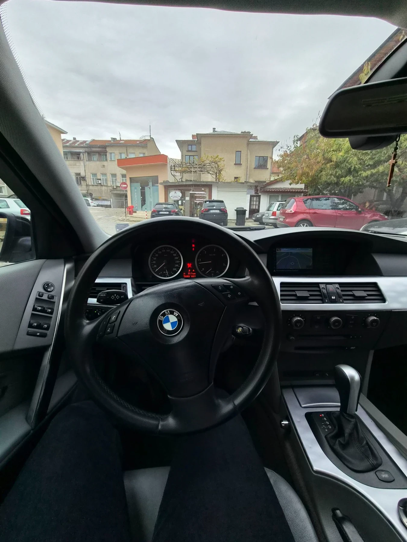 BMW 530, снимка 9 - Автомобили и джипове - 56705979