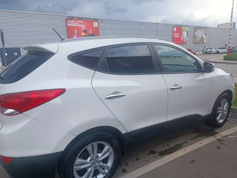 Hyundai IX35 1.7 CRDI , снимка 8 - Автомобили и джипове - 48716485