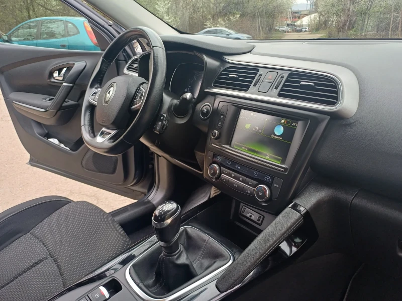 Renault Kadjar 1.5 DCI, снимка 13 - Автомобили и джипове - 48758014