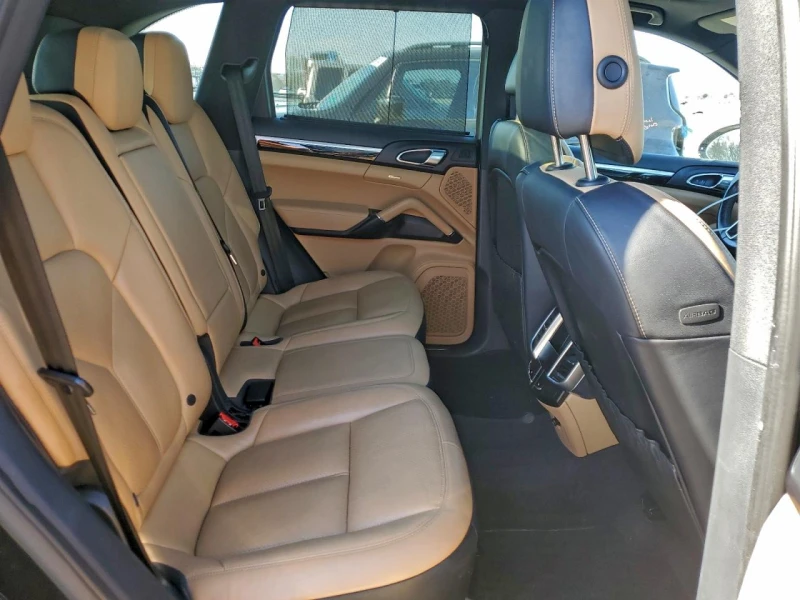 Porsche Cayenne  Se Hybrid* ОБДУХВАНЕ* ПОДГРЕВ* BOSE, снимка 11 - Автомобили и джипове - 52878230