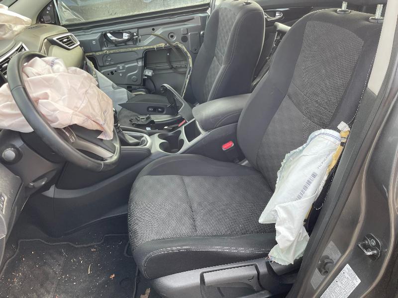 Nissan Qashqai 1.2 DIG-T, снимка 3 - Автомобили и джипове - 36276292