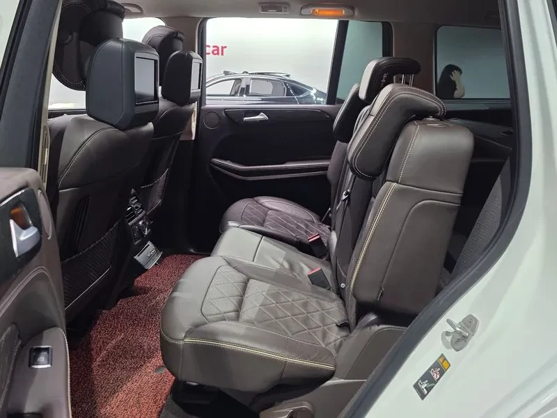 Mercedes-Benz GLS 500 4MATIC, снимка 12 - Автомобили и джипове - 55739956