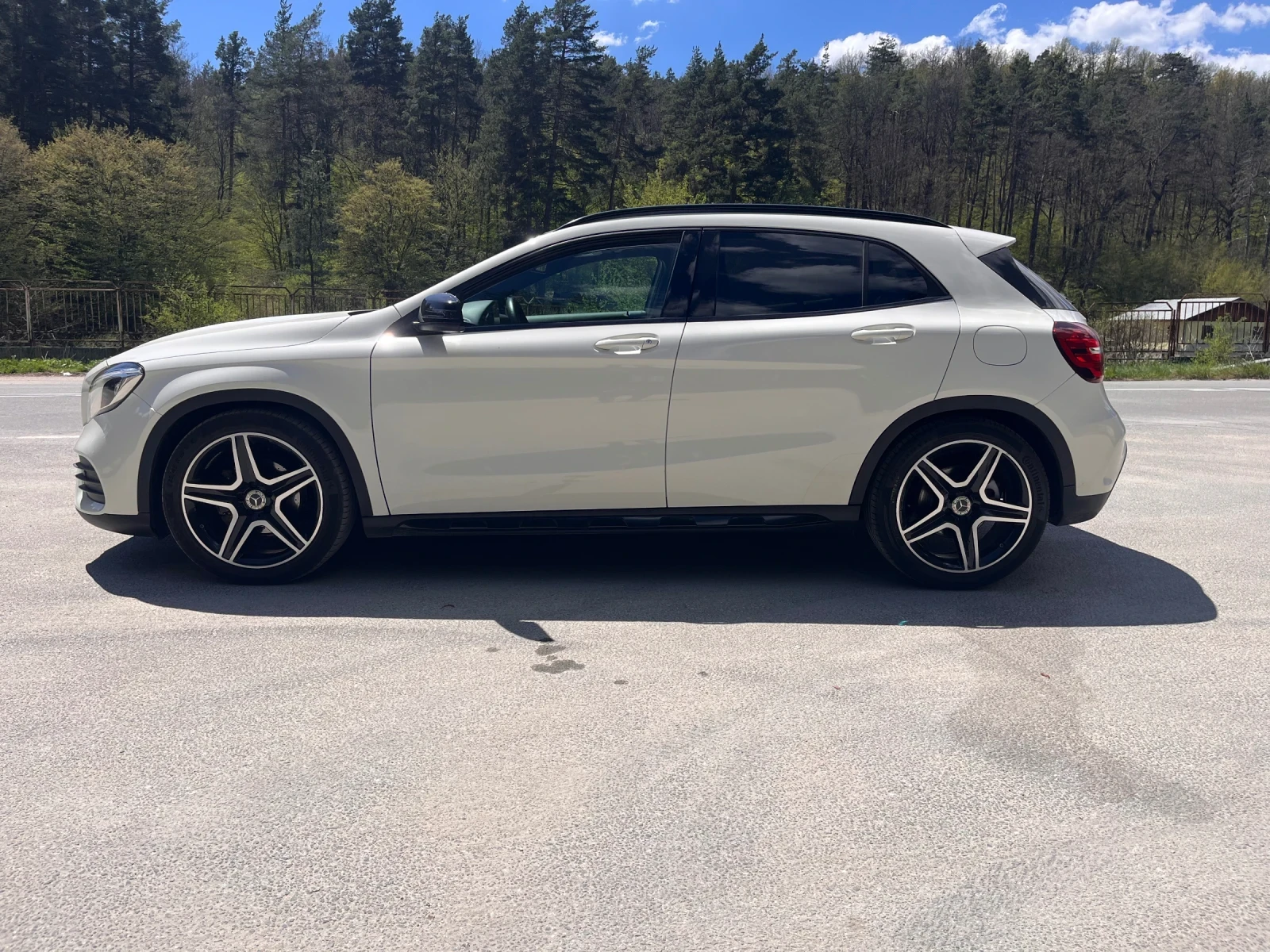 Mercedes-Benz GLA 200D FACELIFT AMG BLACK PACK, снимка 1