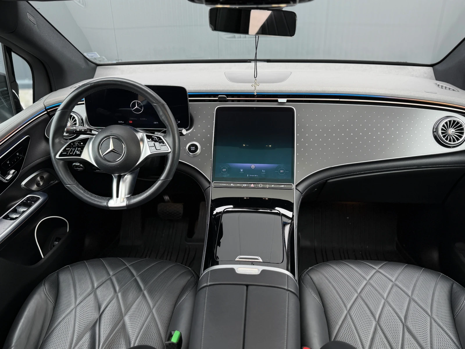 Mercedes-Benz EQE AMG, снимка 13 - Автомобили и джипове - 54015420