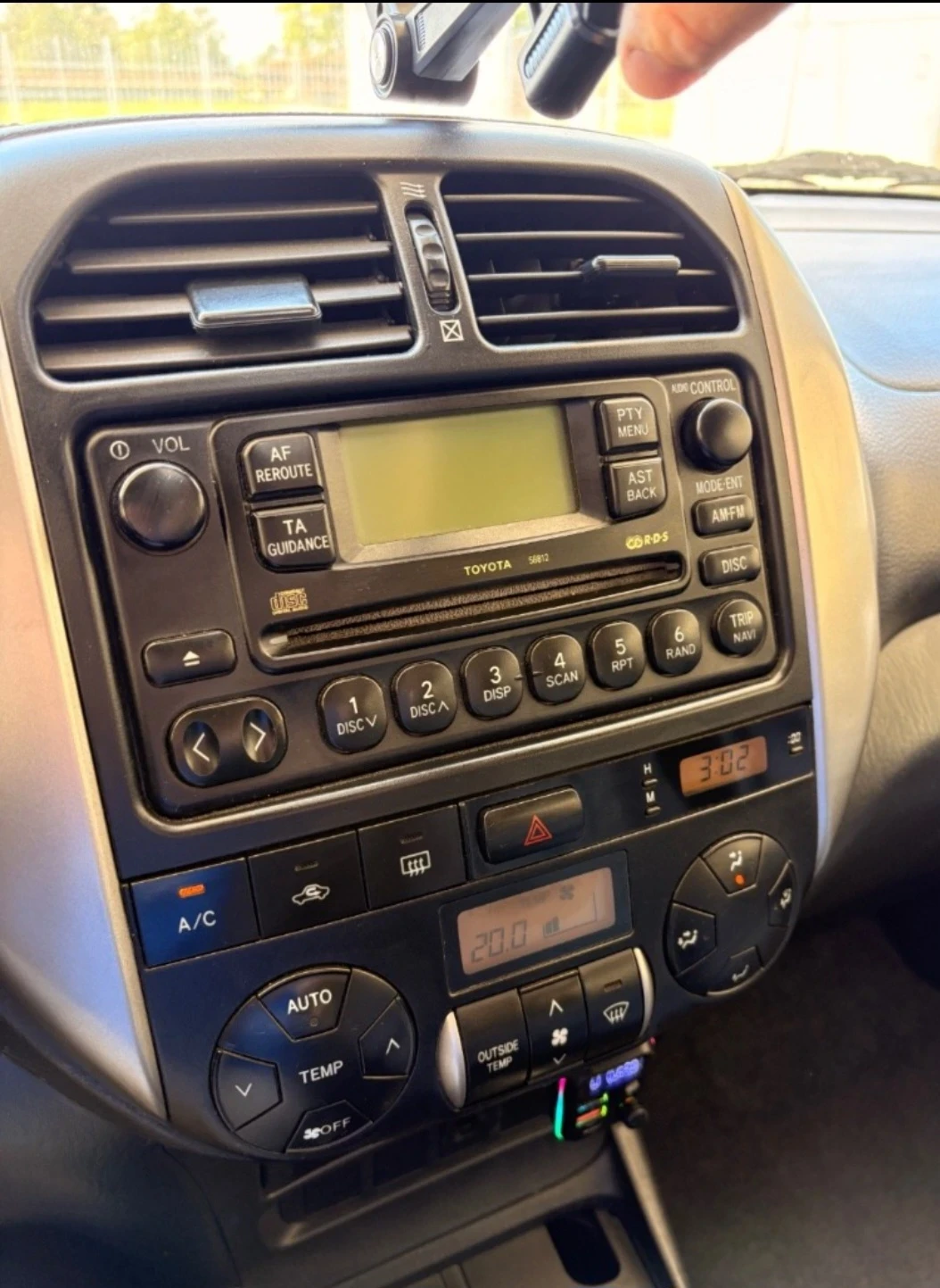 Toyota Rav4 D4D* КЛИМАТРОНИК, снимка 4 - Автомобили и джипове - 54754246