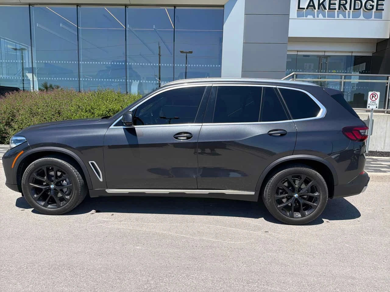 BMW X5 * XDRIVE40I * 2 КЛЮЧА* PANO* KEYLESS* HEAD-UP, снимка 2 - Автомобили и джипове - 55074079