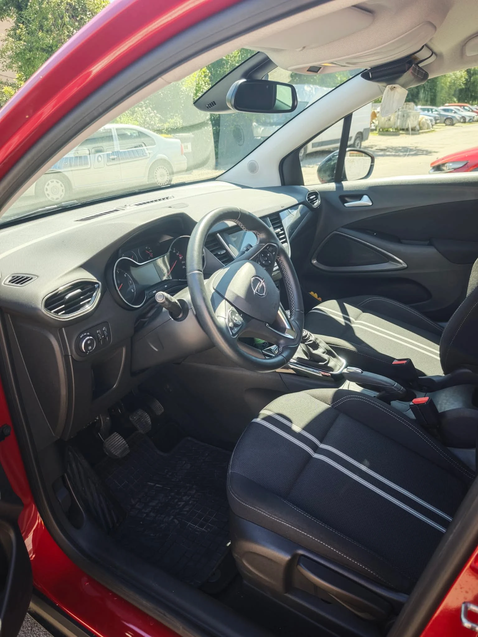 Opel Crossland X Elegance 1.2i* 32.000km, снимка 8 - Автомобили и джипове - 55226025