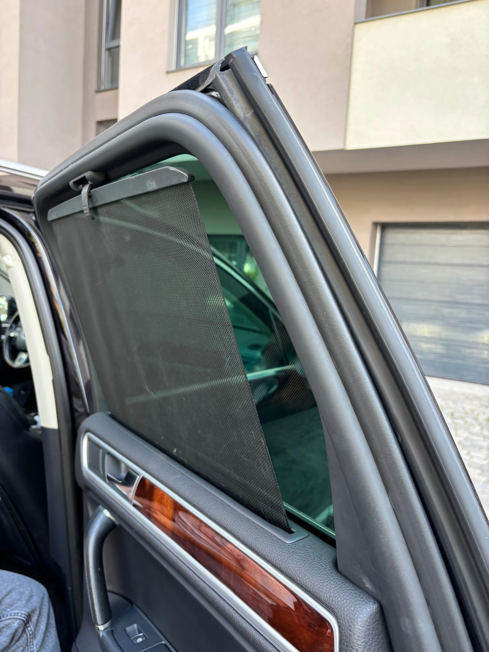 VW Touareg 3.0 V6 TDI, снимка 5 - Автомобили и джипове - 55606154