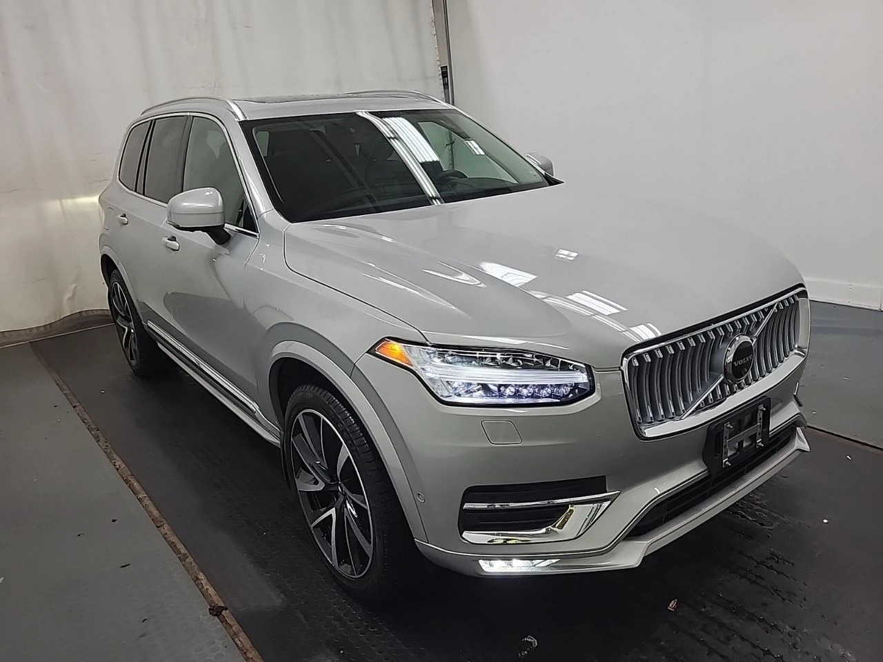 Volvo Xc90 PLUS BRIGHT THEME, снимка 2 - Автомобили и джипове - 55729212