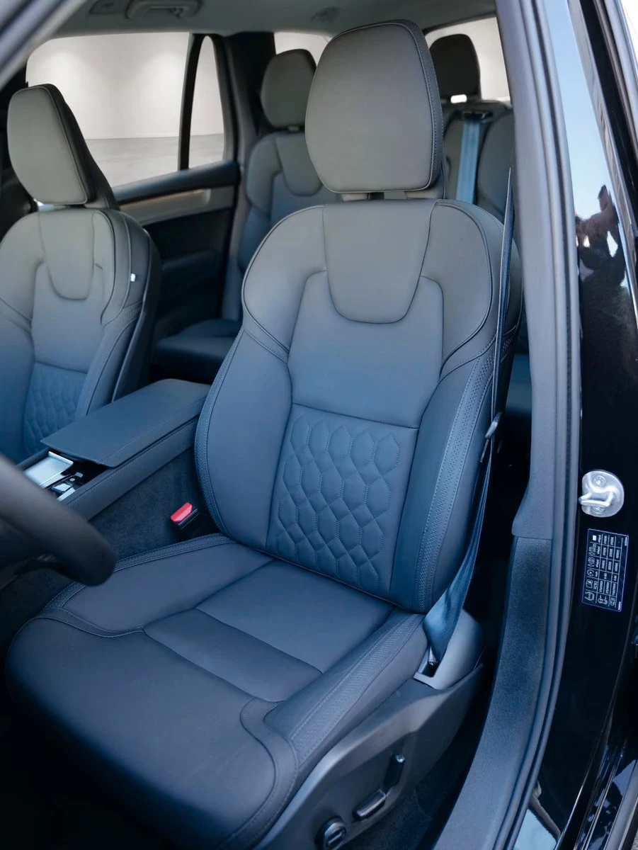 Volvo Xc90 B5/CORE/250HP/AWD/7S/CAM/MEMO/CPLAY/LED/678q, снимка 7 - Автомобили и джипове - 56018109