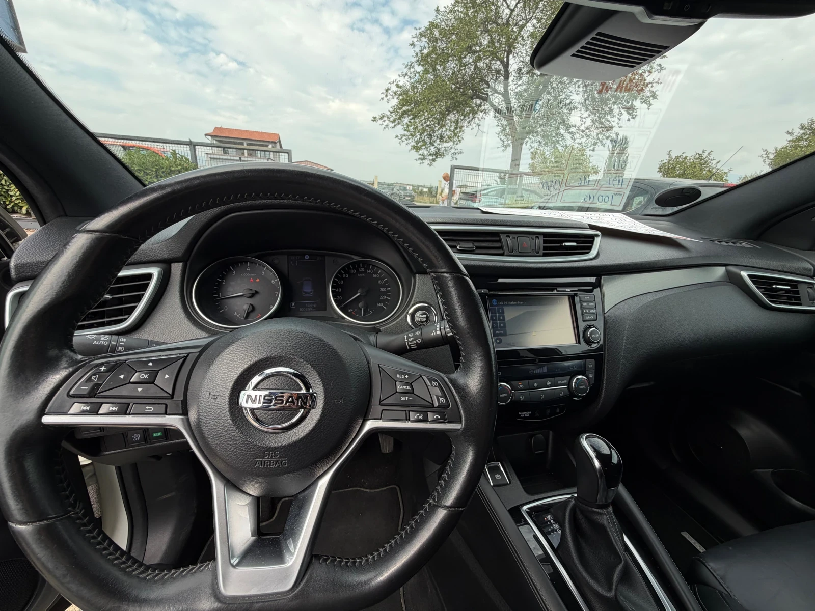Nissan Qashqai 1, 2 Tekna+ , снимка 7 - Автомобили и джипове - 56042866