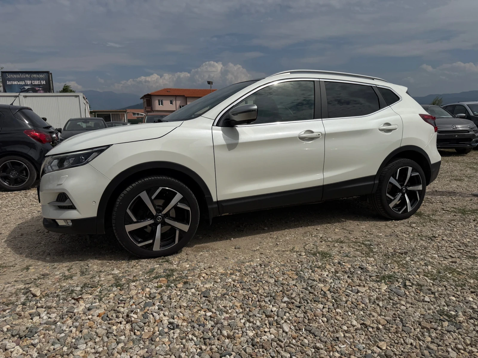 Nissan Qashqai 1, 2 Tekna+ , снимка 2 - Автомобили и джипове - 56042866