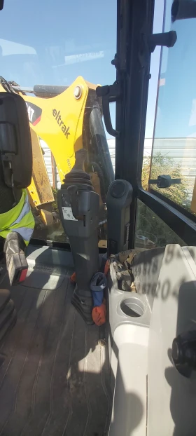 Багер Cat 432 F2, снимка 6