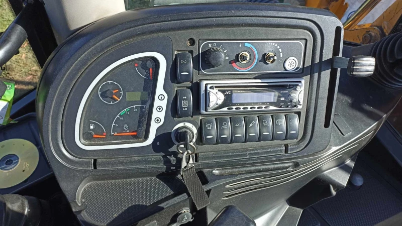 Багер JCB 3CX ЕСО, снимка 5 - Индустриална техника - 52569417