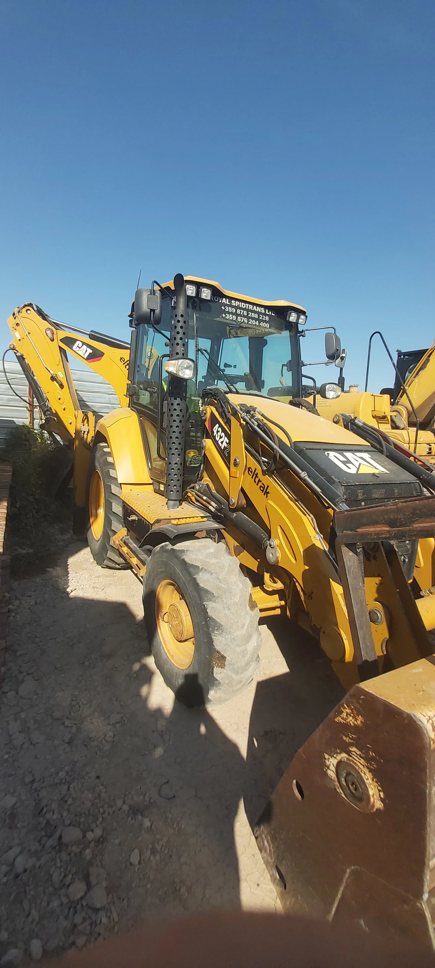 Багер Cat 432 F2, снимка 11 - Индустриална техника - 56015681