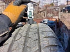 Гуми Зимни 195/65R15, снимка 4