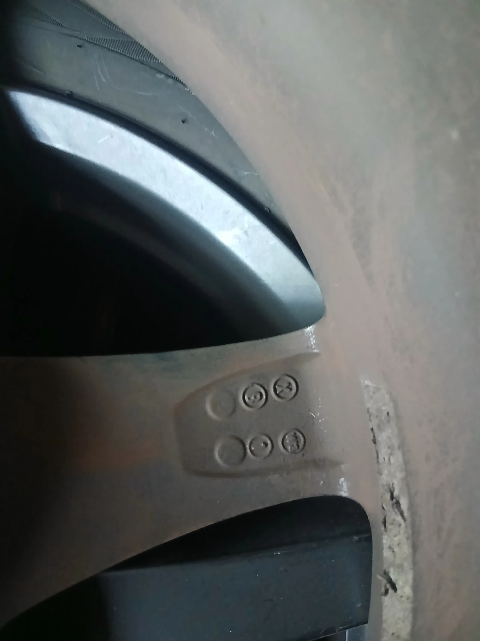 ���� � ������ 235/45R18 | Mobile.bg � ����������� 10