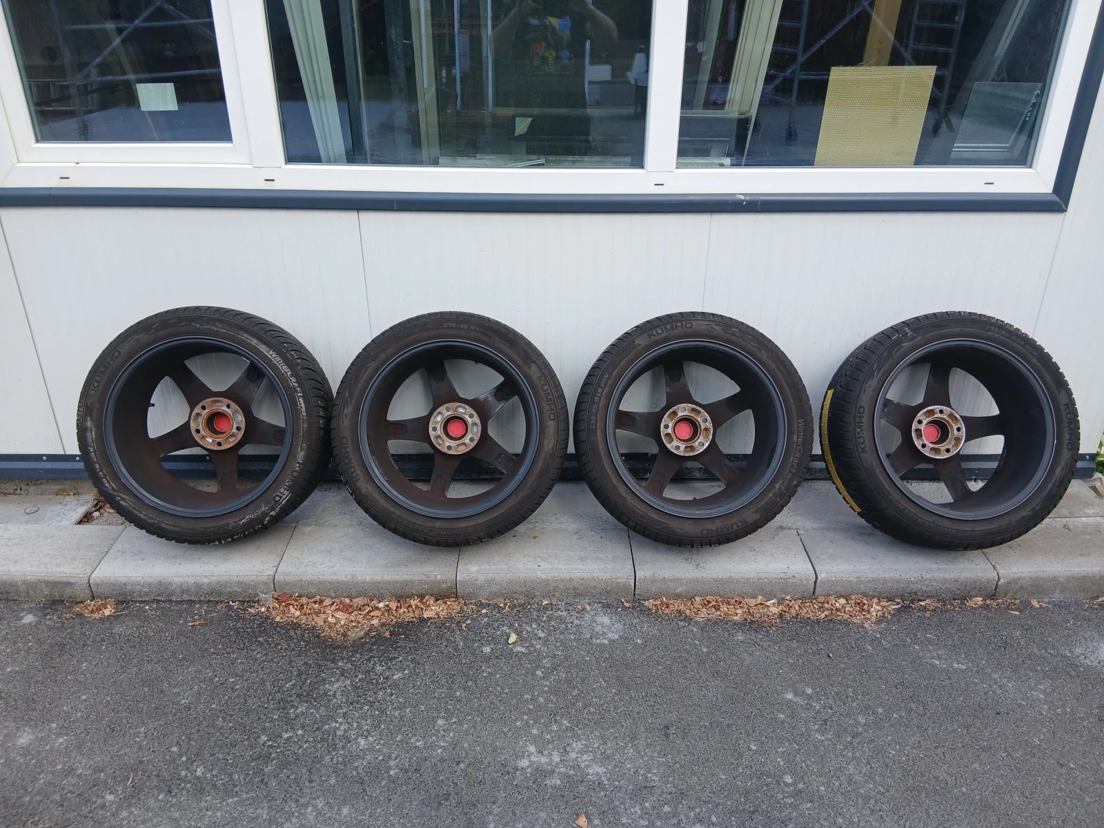 ���� � ������ 235/45R18 | Mobile.bg � ����������� 4